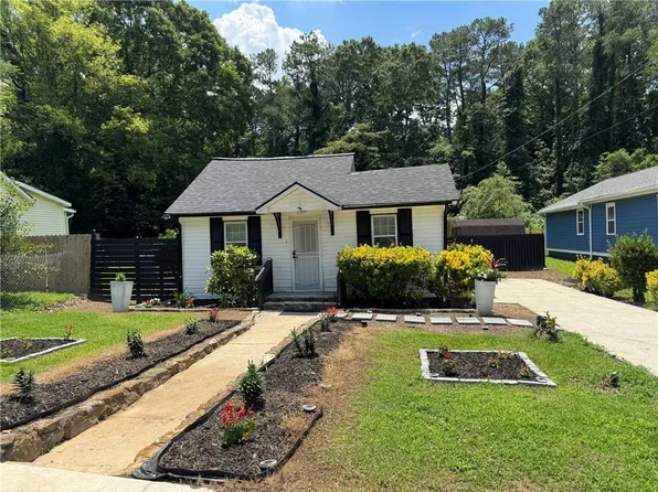 2100 Tiger Flowers Dr NW, Atlanta, GA 30314