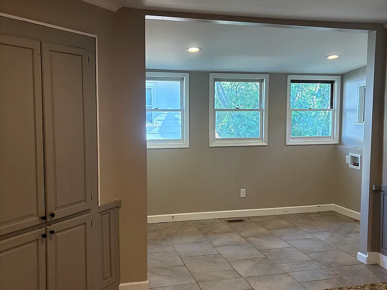 206 Whitney St — Photo 5