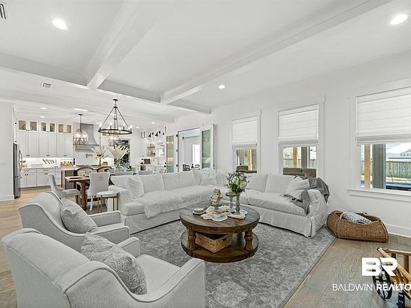 4th image of 3 Lafayette Dr