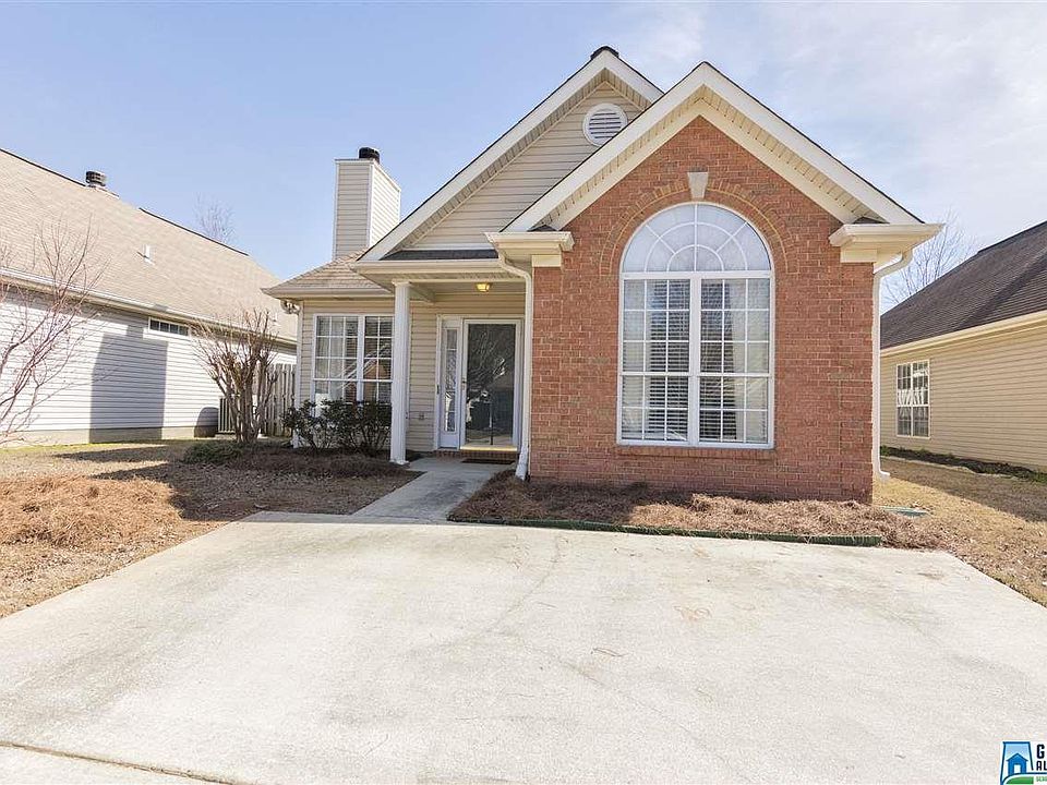 1st image of 215 Hidden Creek Dr