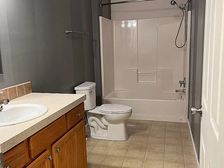106B Berkley St — Photo 21