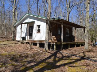 000 Hanging Rock Cir, New Castle, VA 24127