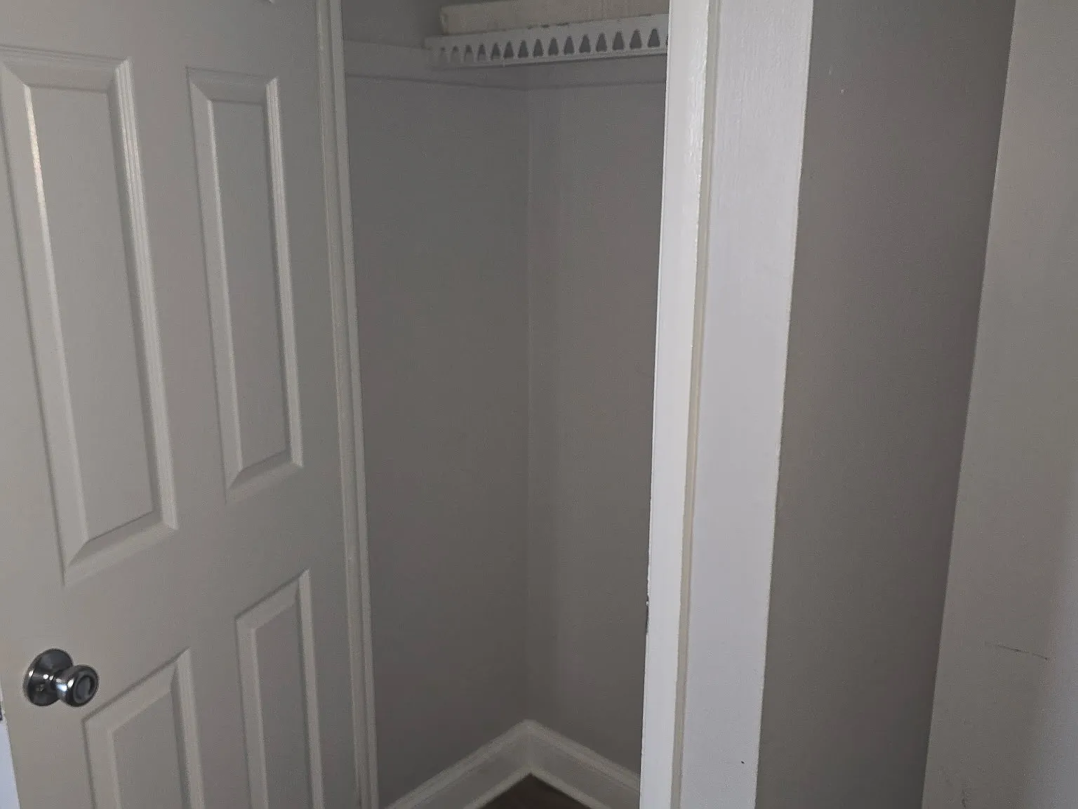 2 bed, 1000 sqft, $1,150 — Photo 2