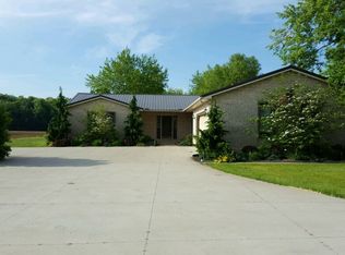 3136 Alliance Rd NW, Malvern, OH 44644