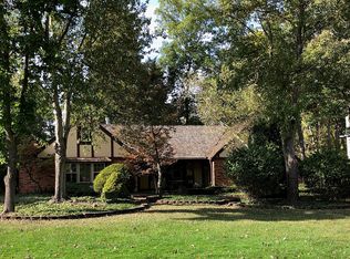 8650 Hollis Ln, Brecksville, OH