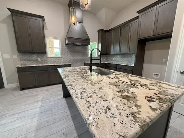 1007 Legend Ave, Bonham, TX 75418