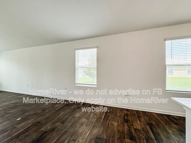 4271 Quaking St — Photo 11