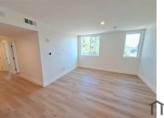 16136 Devonshire St #303 — Photo 4