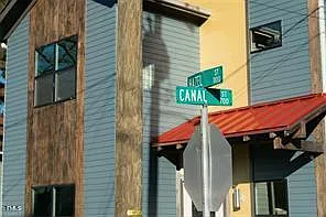 Building Photo - 1100 Hazel St