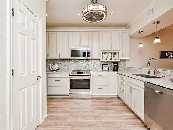 5th image of 18809 Egret Bay Blvd APT 324