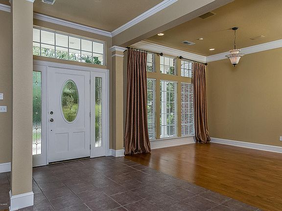 5th image of 7406 Woodmont Dr