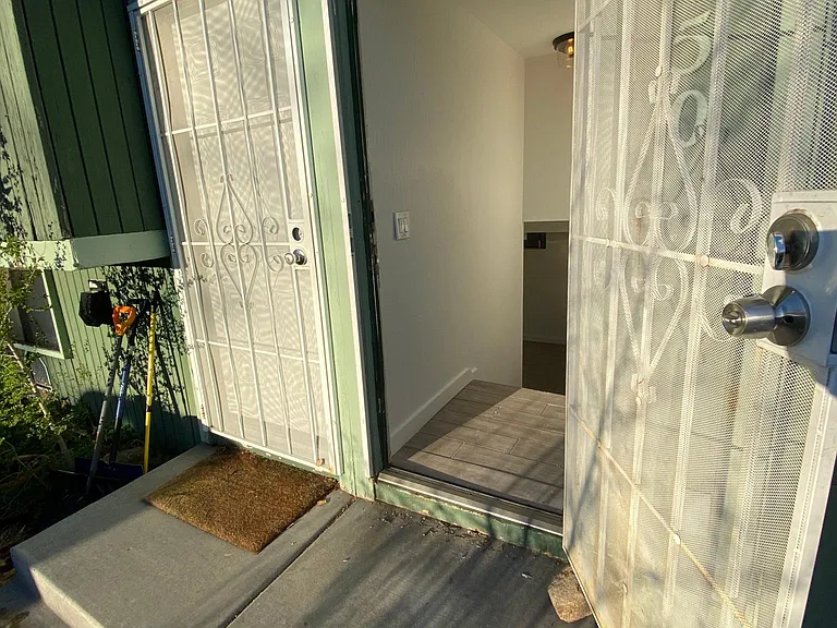 3650 N Jamison Blvd #B — Photo 11