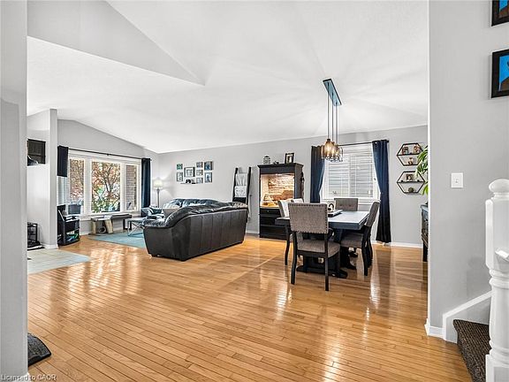 5th image of 501 Trillium Ave