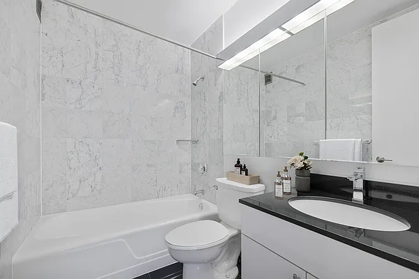 Rented by MNS | media 6