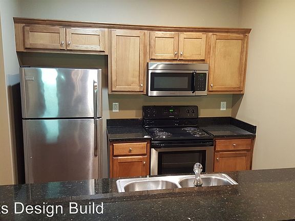 3rd image of 547 Walnut Creek Dr