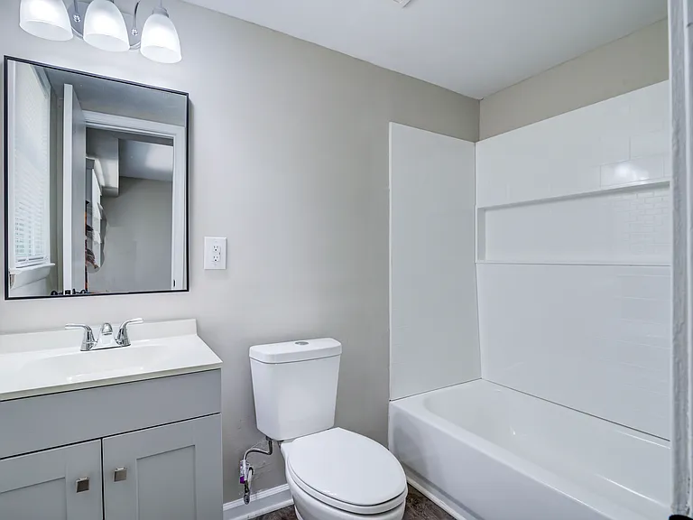 5900 Ferndale Pl — Photo 7