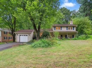 12007 Hamden Ct, Oakton, VA 22124