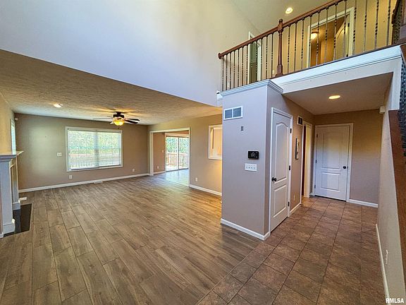 4th image of 10104 N Brompton Ct