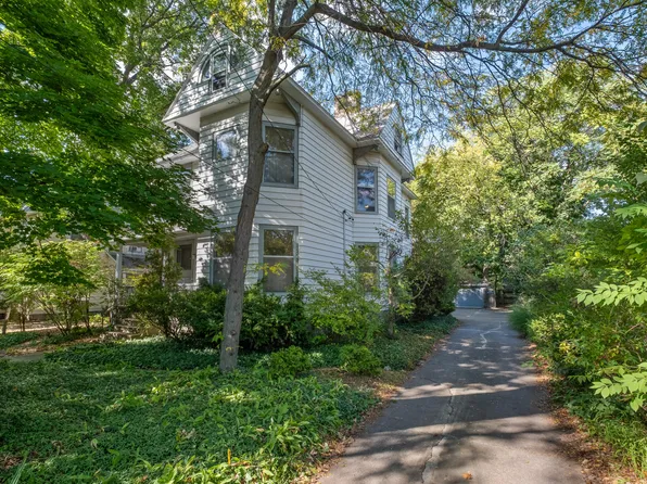 435 Crescent St NE, Grand Rapids, MI 49503