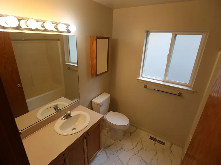 6910 E Crestwood Ct — Photo 7