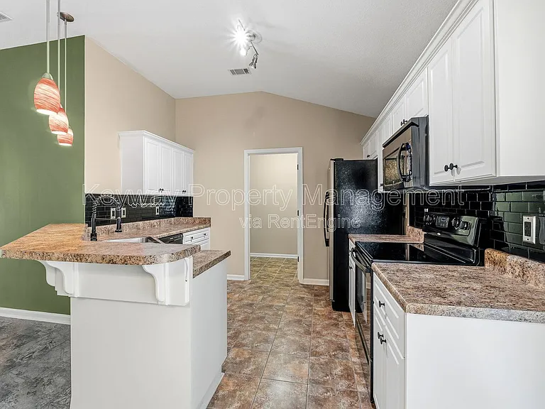 3124 Saint Charles Ave — Photo 6
