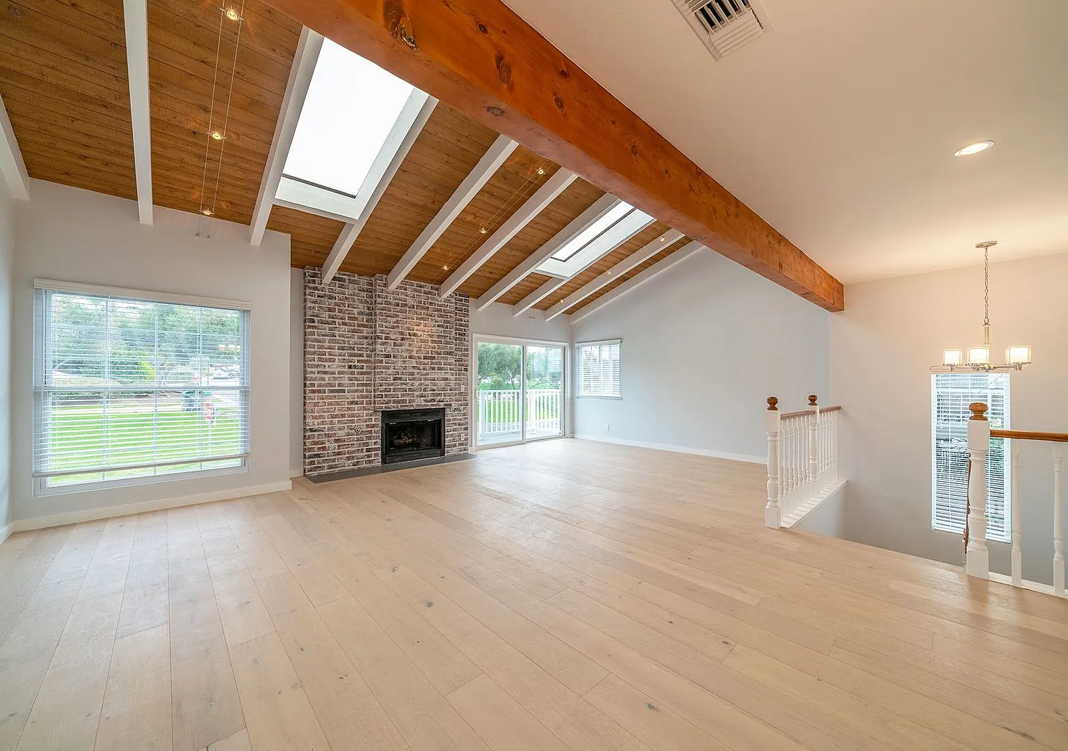 Newly Renovated Manhattan Beach Home! — Photo 2