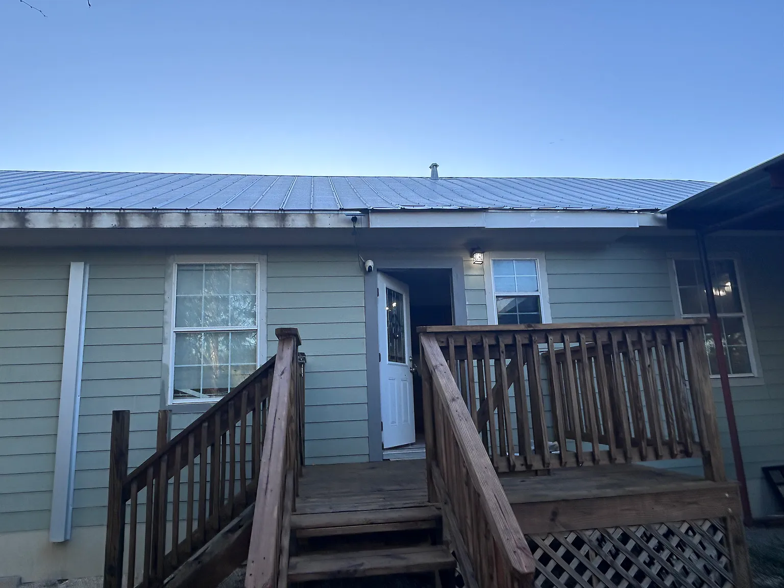 3 bed, 1416 sqft, $1,500 — Photo 1