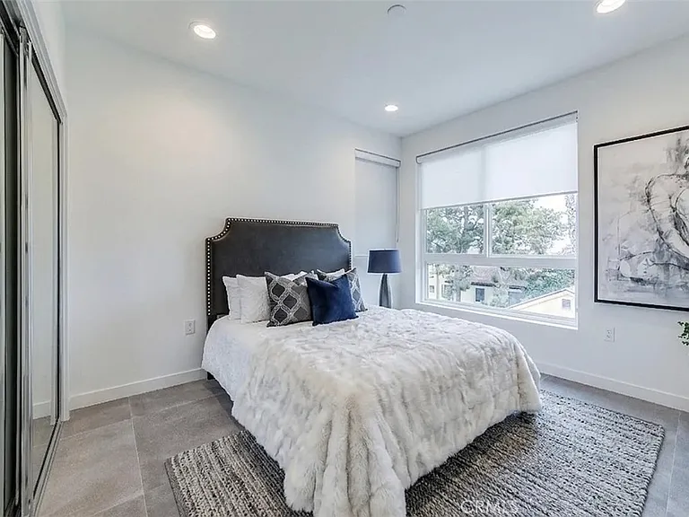 214 S Westmoreland Ave — Photo 5