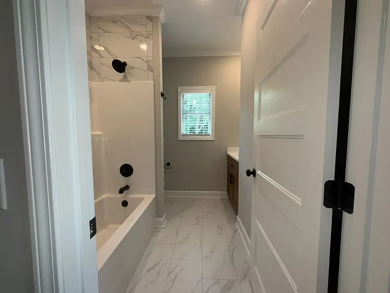 16 Lakeview — Photo 32