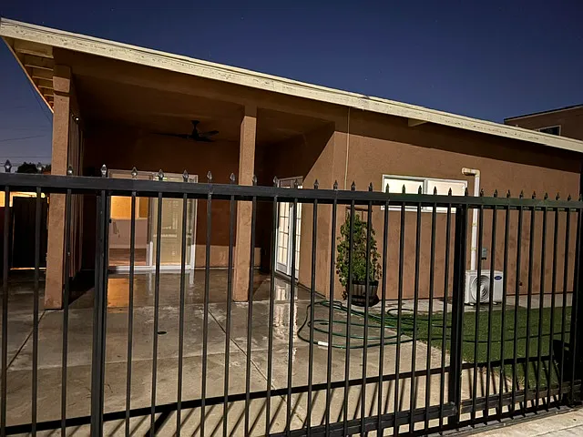 3 bed, 1100 sqft, $3,325 — Photo 4