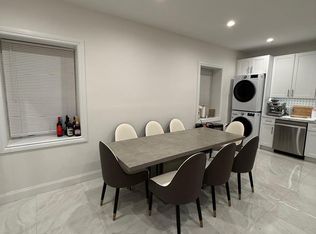41 Carman Ave #A, Cedarhurst, NY 11516