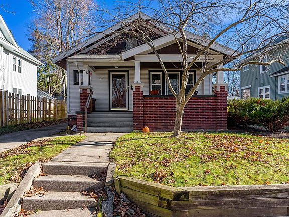 4th image of 206 S Gardiner Ave