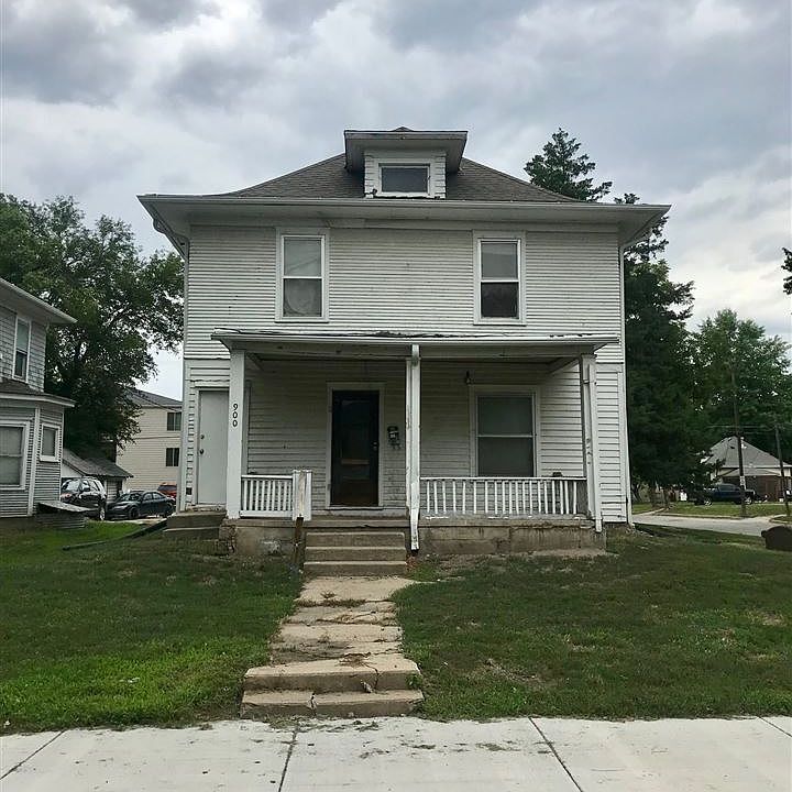 2nd image of 900 Bluemont Ave