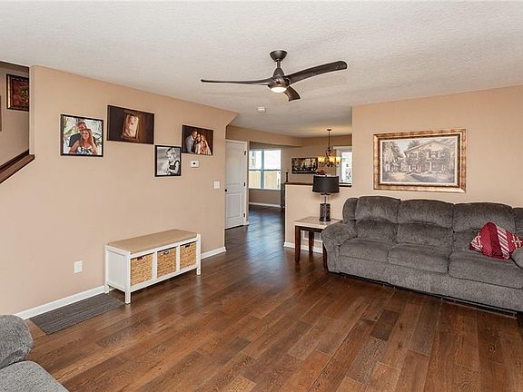 4th image of 3305 Hawthorn Dr SW