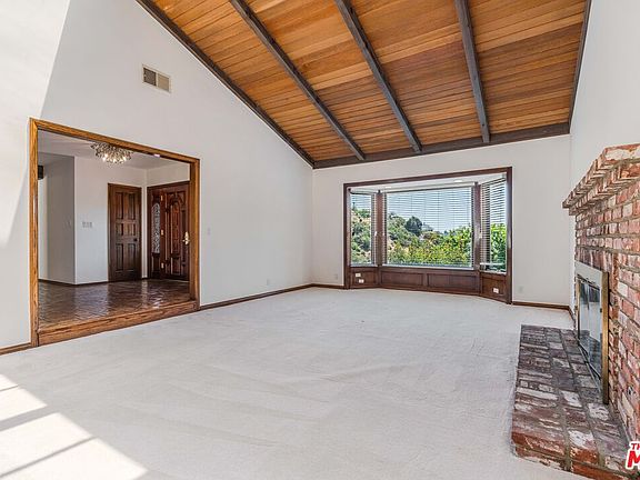 4th image of 1181 Somera Rd