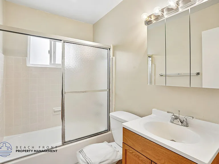 2521 Mathews Ave — Photo 15