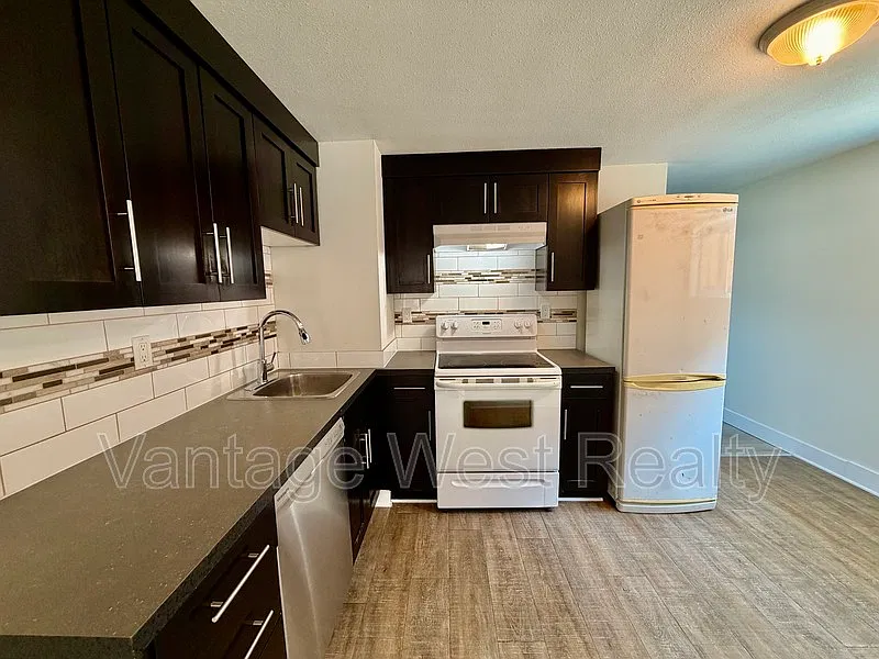 2 Martin Ave #815