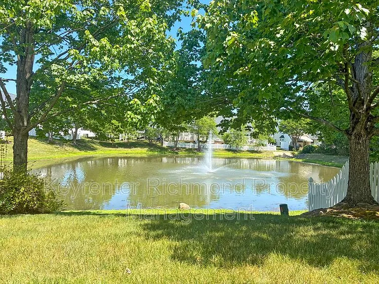 5904 Chapel Lawn Ter — Photo 21