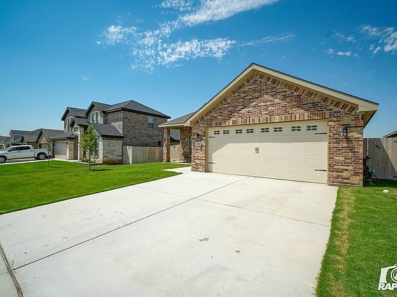 3rd image of 3917 Yorkshire Dr