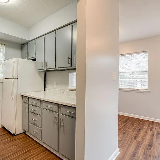 2 bed / 1.5 bath