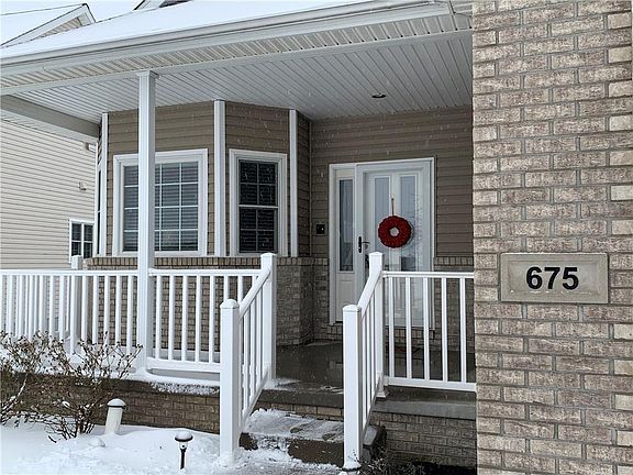 2nd image of 675 Sun Valley Ct #33