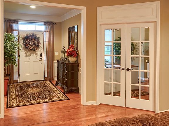 4th image of 9484 Pine Valley Dr