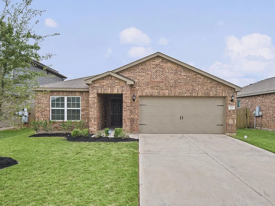 327 Spanish Stone Dr