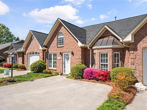 3rd image of 6165 Stadium Ridge Ct