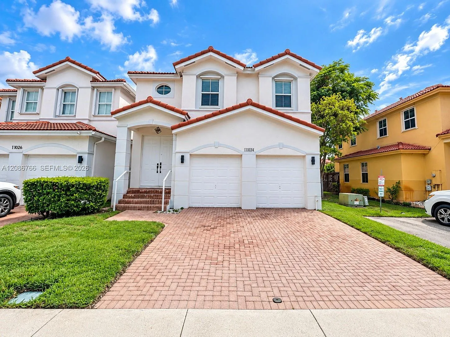 Islands At Doral Townhome — Photo 3