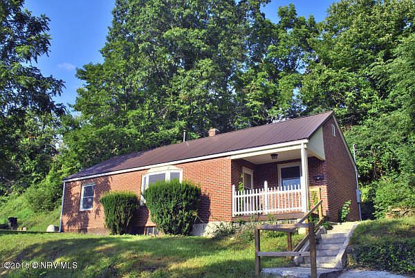 1st image of 19 Columbia Dr