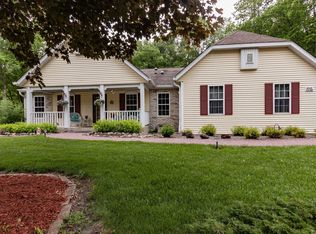 W242N7285 Ridgewood Rd, Sussex, WI 53089