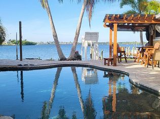 2591 Sunrise Dr SE, Saint Petersburg, FL 33705