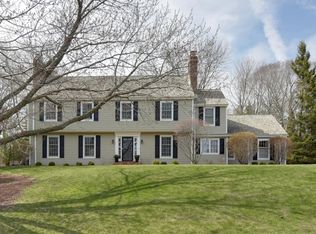 10245 N Range Line Ct, Mequon, WI 53092