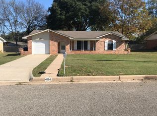 404 Deerwood Dr, Longview, TX 75604